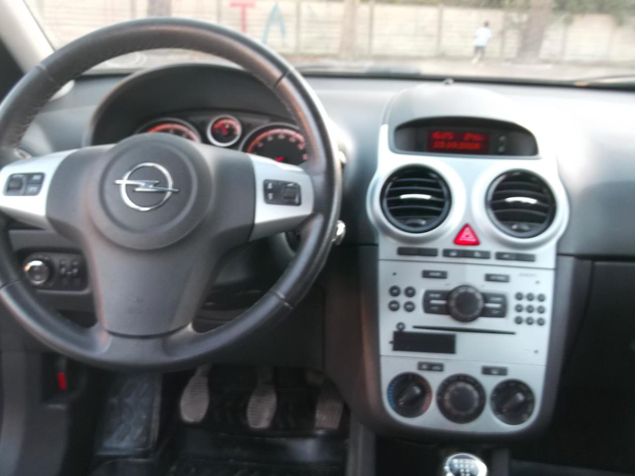Opel Corsa 1.2 GPL 5P. Neopatentati 2012