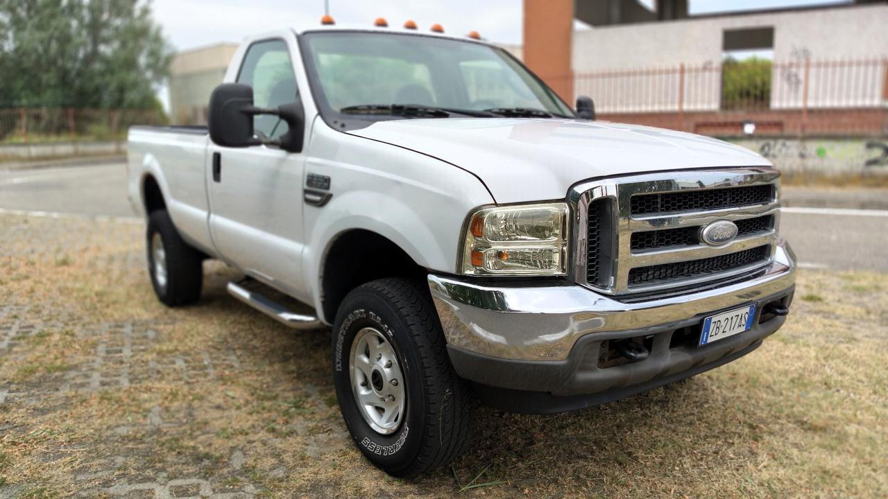 Ford F 350 6.0 TD 4x4 con Gancio