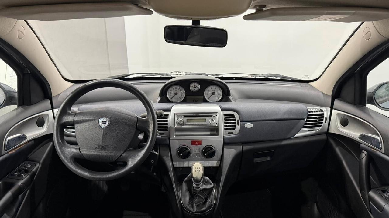 Lancia Ypsilon 1.2 Argento