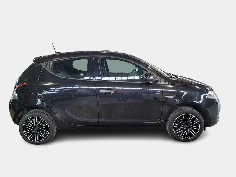 LANCIA YPSILON 1.0 HYBRID 5P