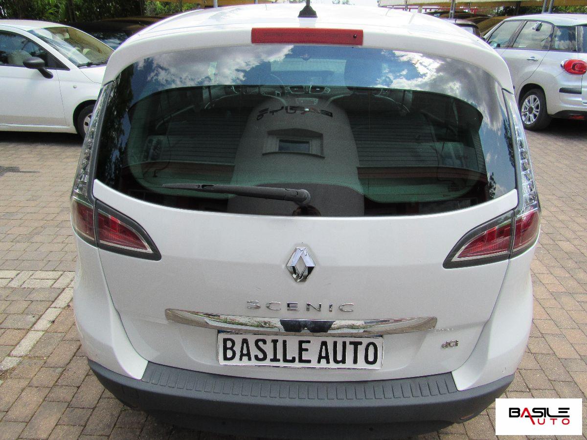 RENAULT - ScÃ©nic - 1.5 dCi 110CV EDC Bose