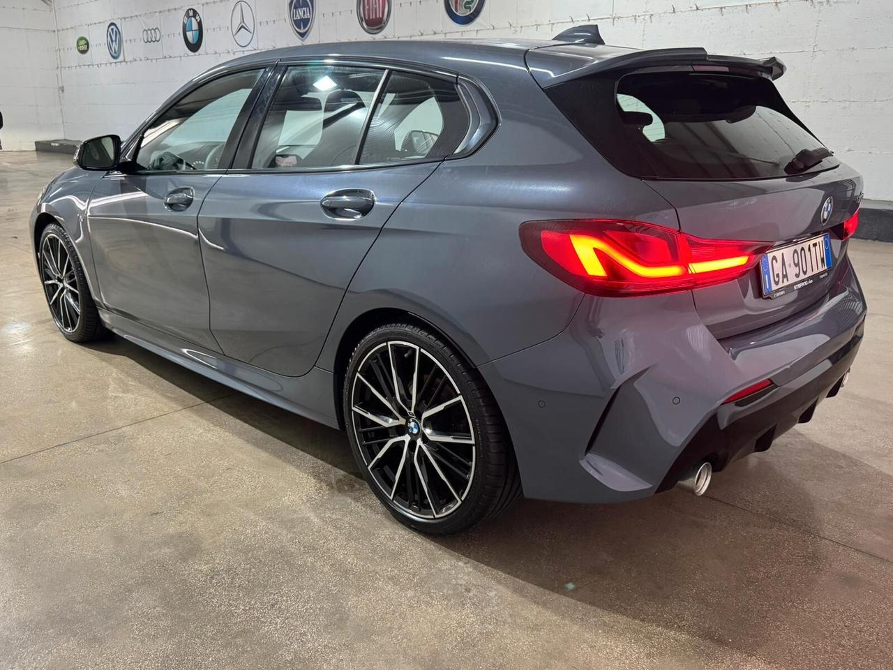 Bmw 118 118d 5p. Msport