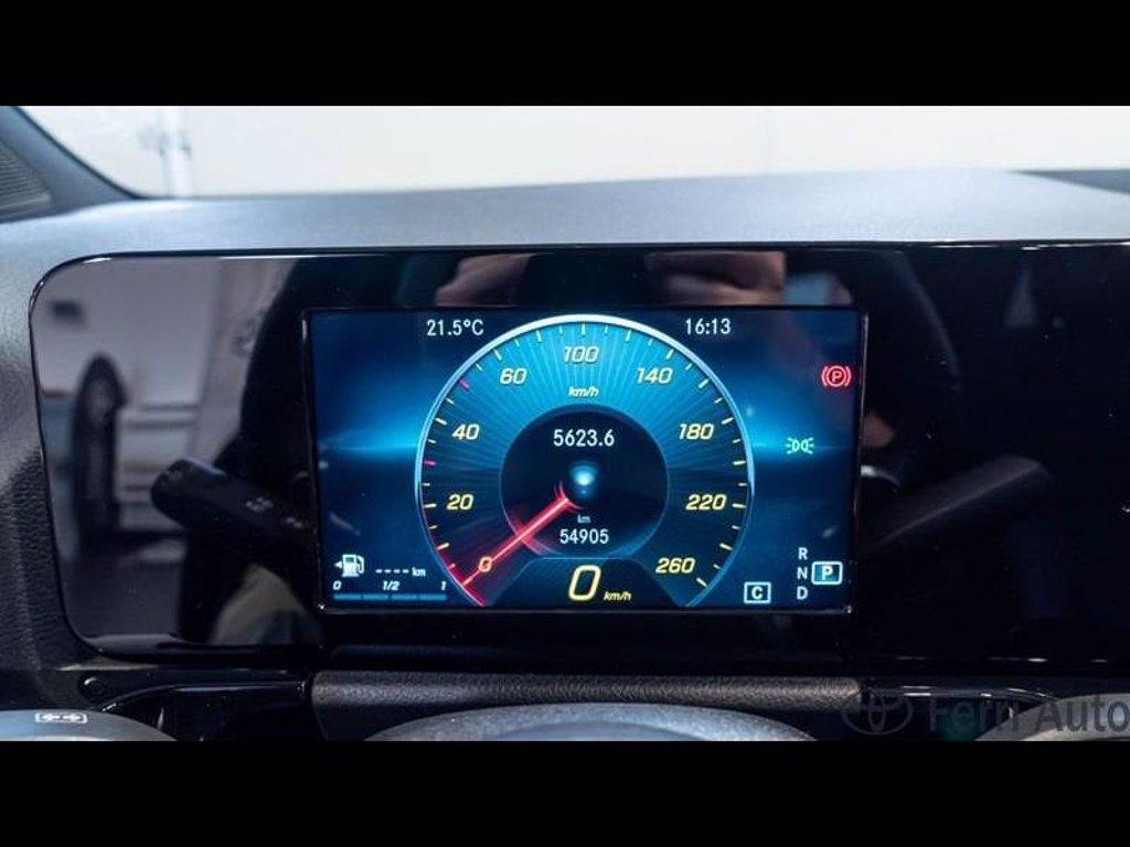 MERCEDES B 200 d premium auto del 2020