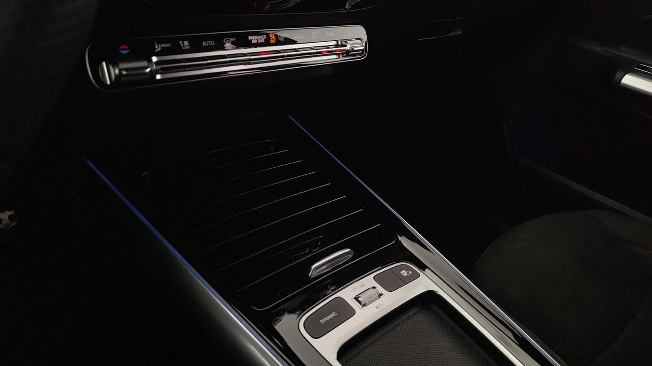 Mercedes-Benz GLA 200 d automatic