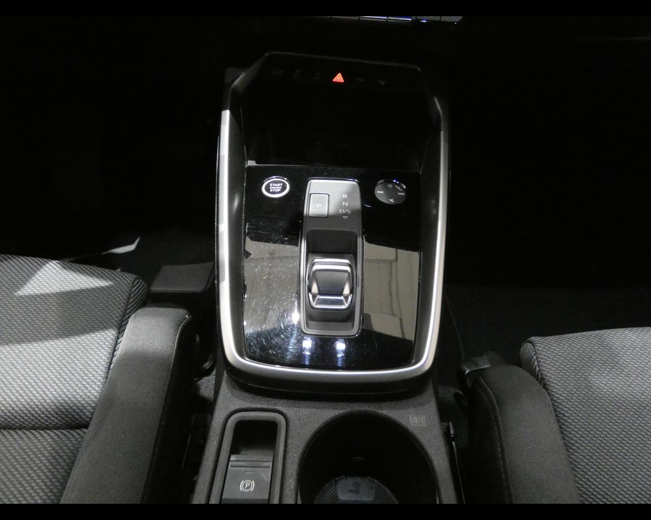 AUDI A3 4ª serie - A3 SPB 30 g-tron S tronic S line edition