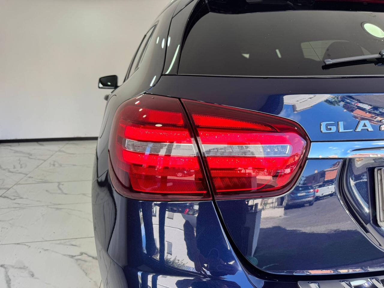 Mercedes-benz GLA 200 d Automatic 4Matic Premium-AMG-FULL-2017