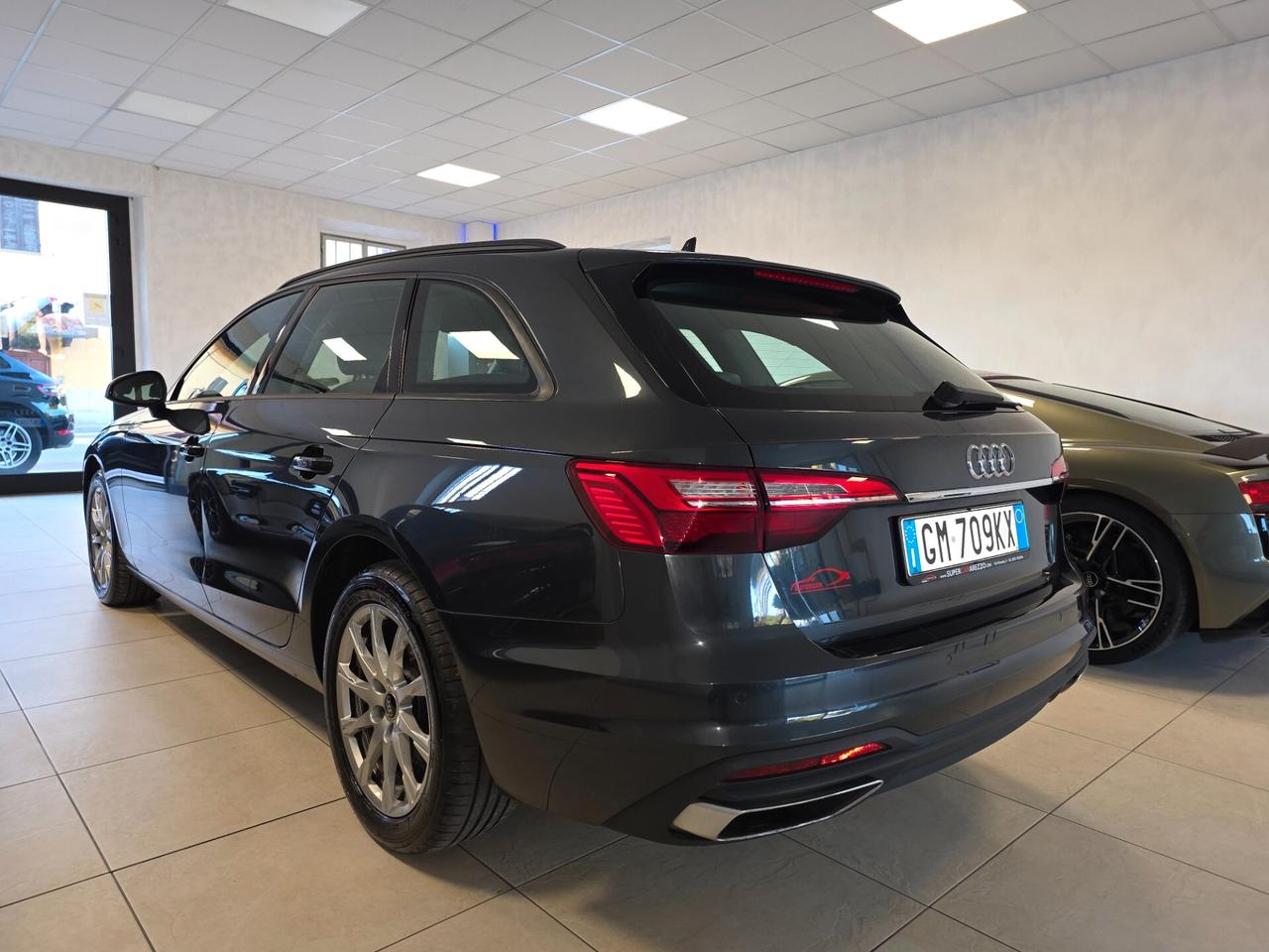 Audi A4 40 TDI S tronic Business