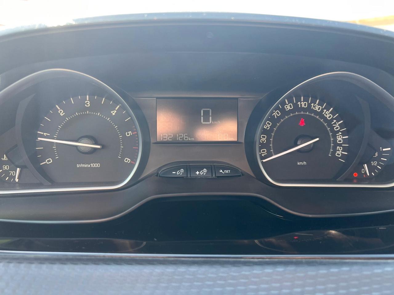 Peugeot 2008 1.6 bluehdi Active 75cv my16