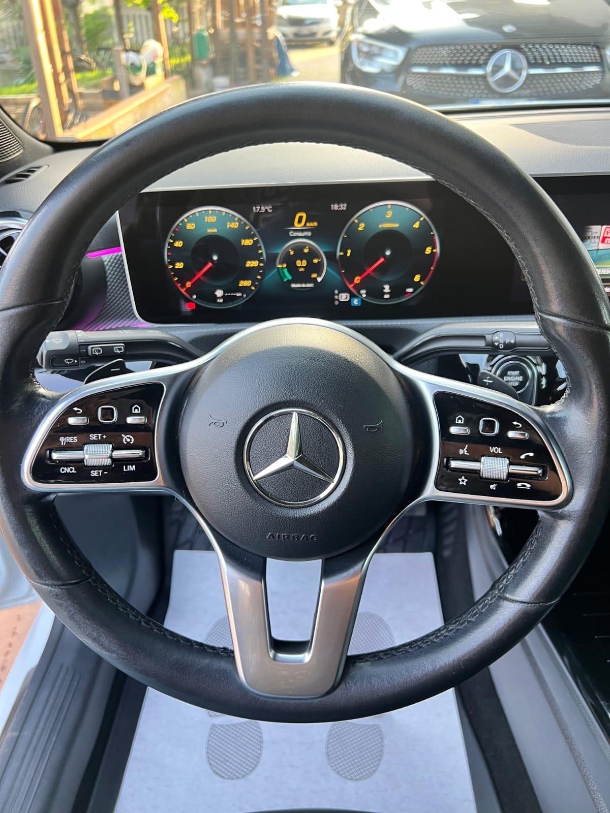 Mercedes-benz A 180 d Automatic Premium