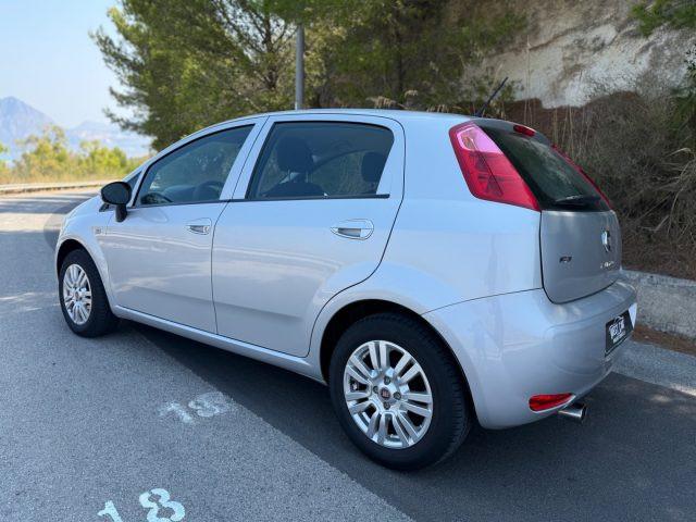 FIAT Punto Lounge 1.2 8V 5 porte GUIDABILE DAI NEOPATENTATI