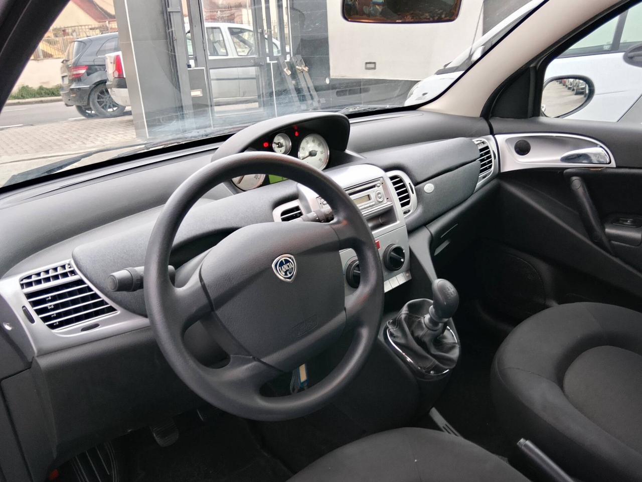 Lancia Ypsilon 1.2 Argento