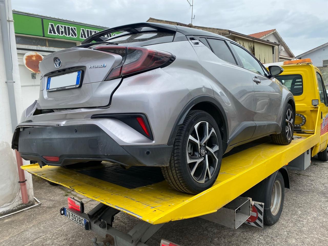 Toyota C-HR 1.8 Hybrid E-CVT SINISTRATA