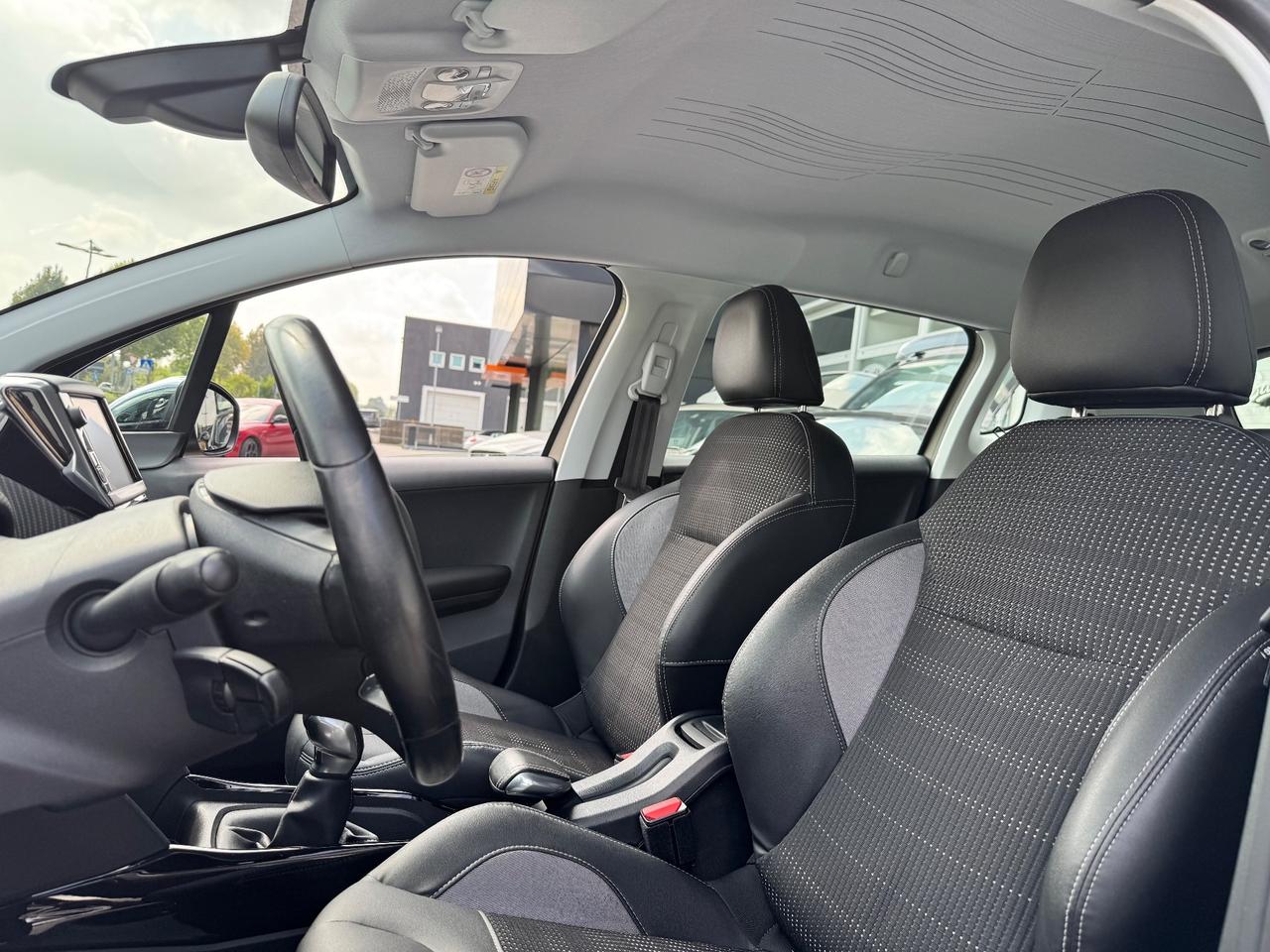 Peugeot 2008 1.2 Neopatentati