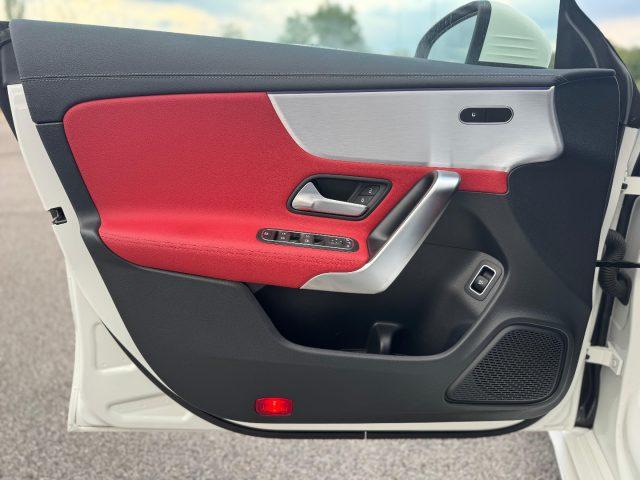 MERCEDES-BENZ CLA 220 d AUT. SHOOTING BRAKE PREMIUM *BICOLOR*TETTO*UNIPR
