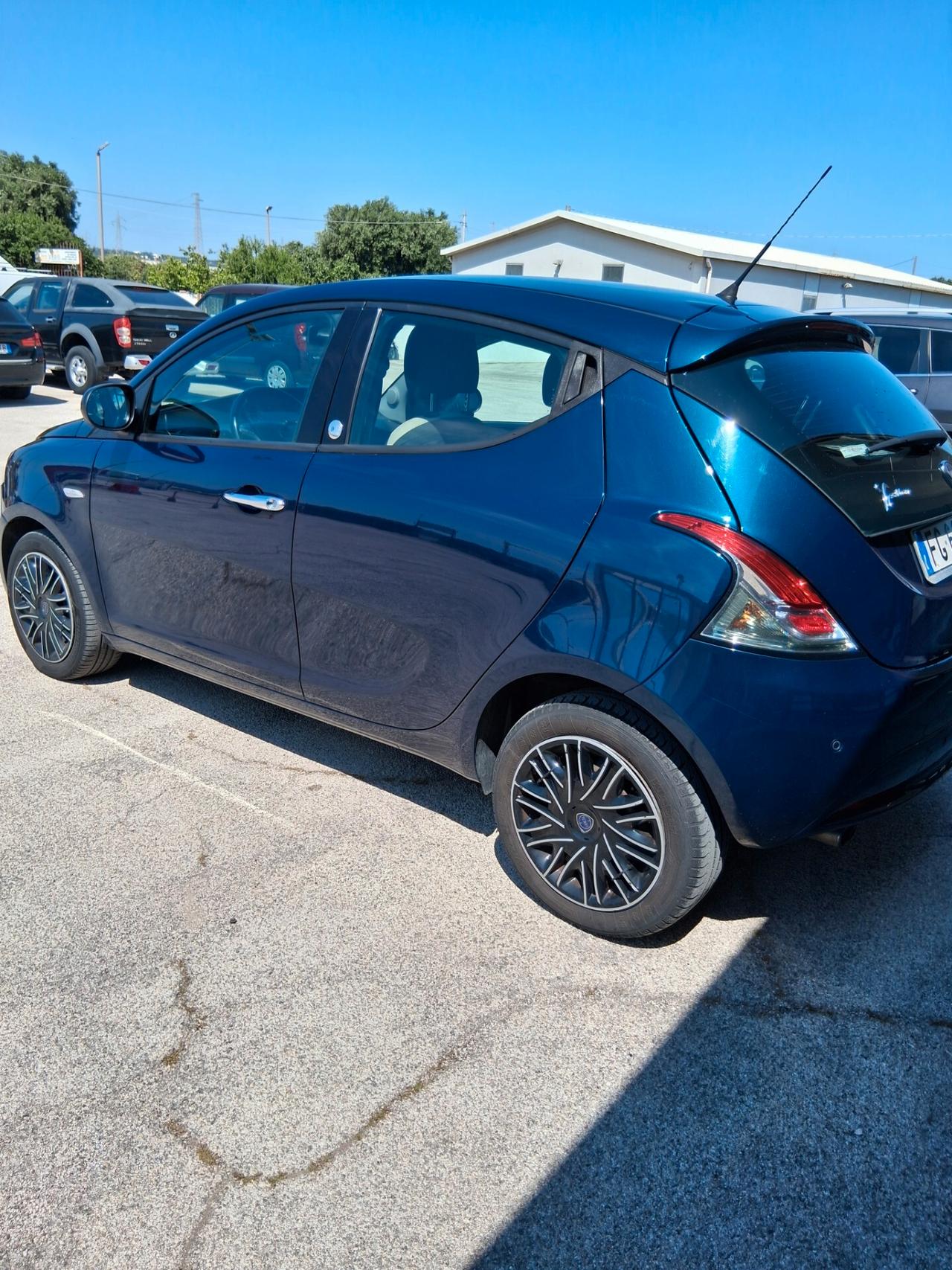 Lancia Ypsilon 1.2 69 CV 5 porte GPL Ecochic Gold
