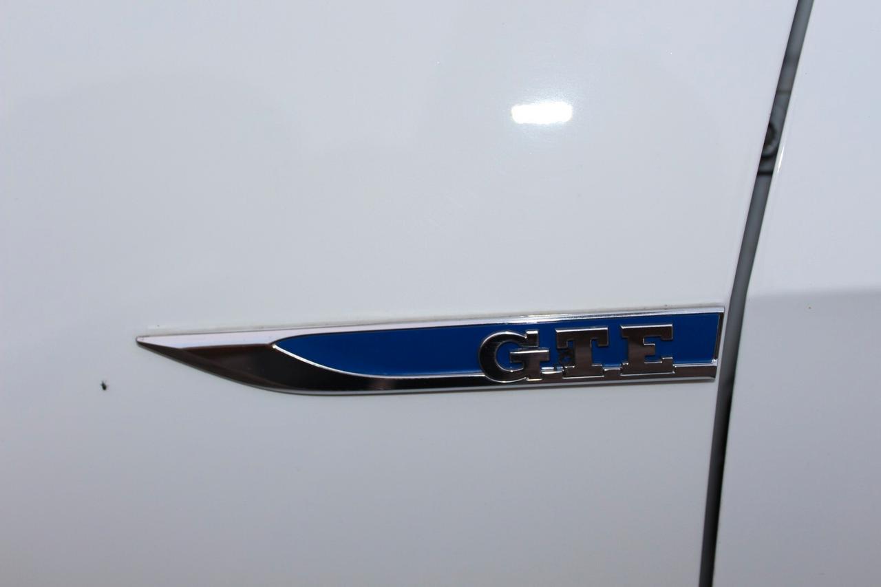 Volkswagen Golf GTE 150 CV