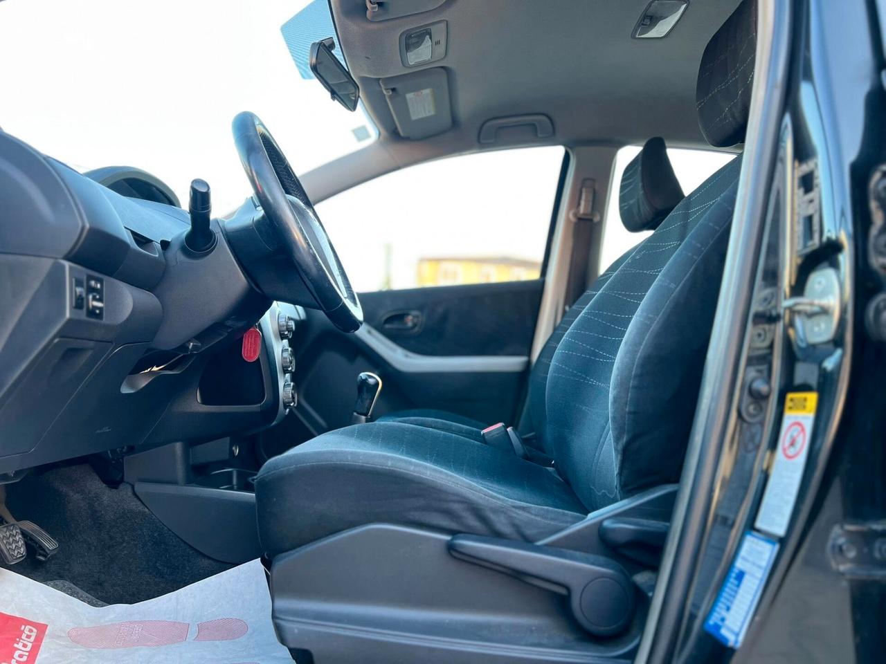 Toyota Yaris 1.4 D-4D 5 porte Sol