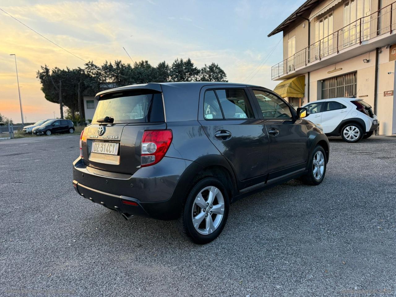 TOYOTA Urban Cruiser 1.4 D-4D AWD Luxury