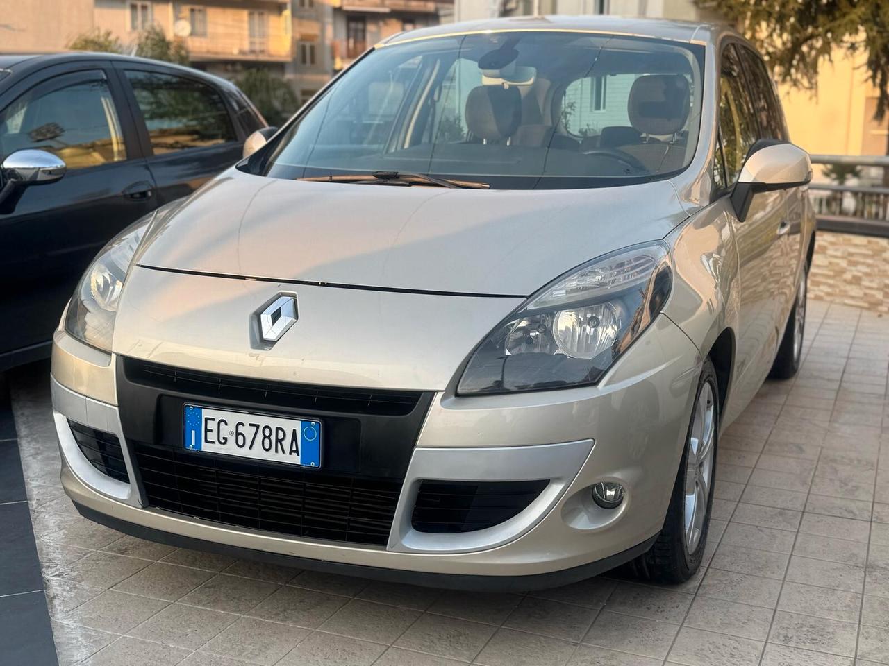 Renault Scenic Scénic X-Mod 1.5 dCi 110CV EDC Luxe