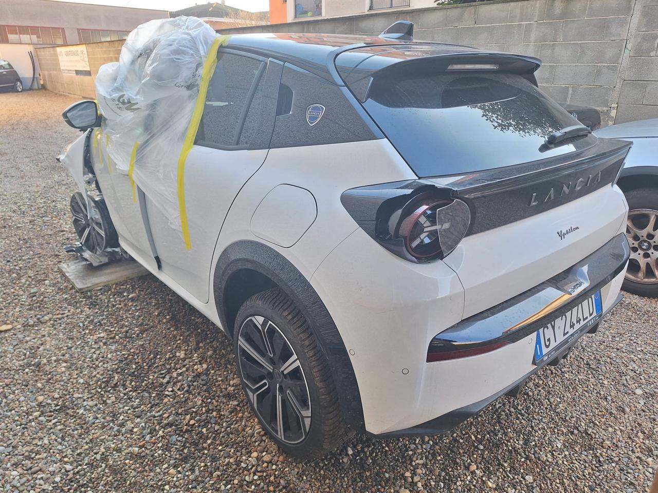 Lancia Ypsilon Hybrid e-DCT