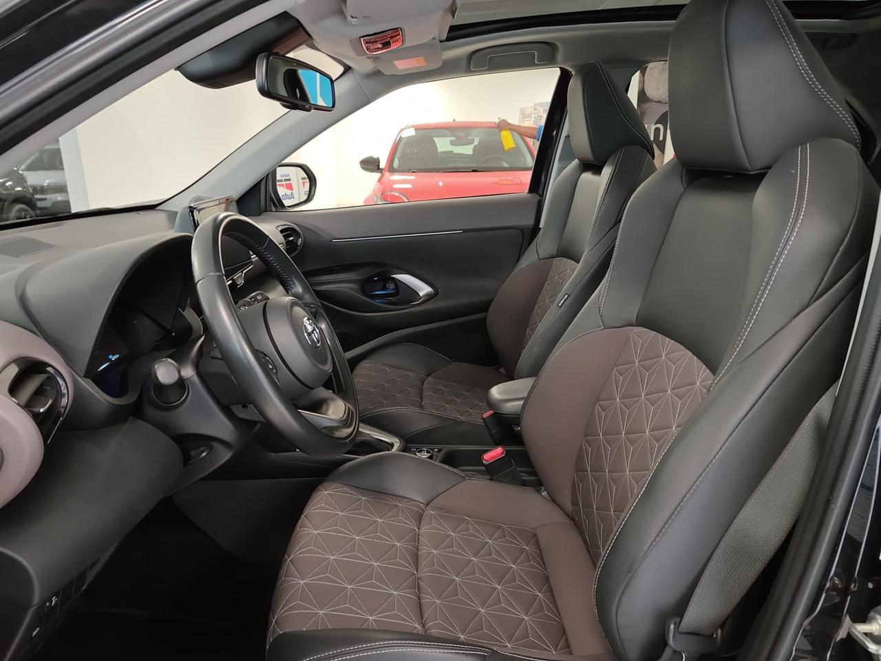 TOYOTA Yaris Cross 1.5h Lounge awd-i 116cv e-cvt