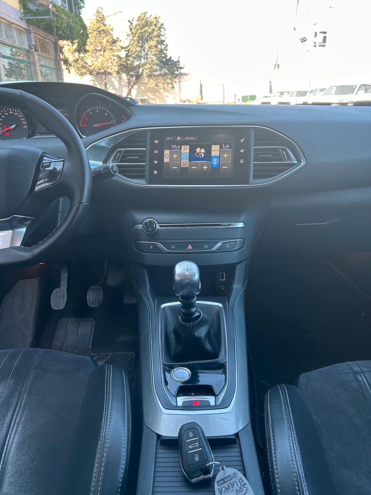 Peugeot 308 BlueHDi 150 S&S SW Allure