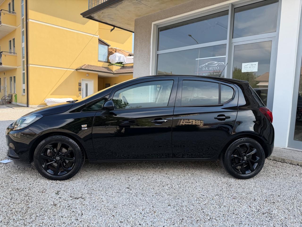 Opel Corsa 1.2 5 porte solo 97.000 km