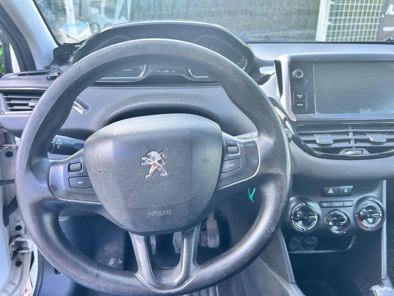 Peugeot 208 1.4 HDi 68 CV 5 porte Allure