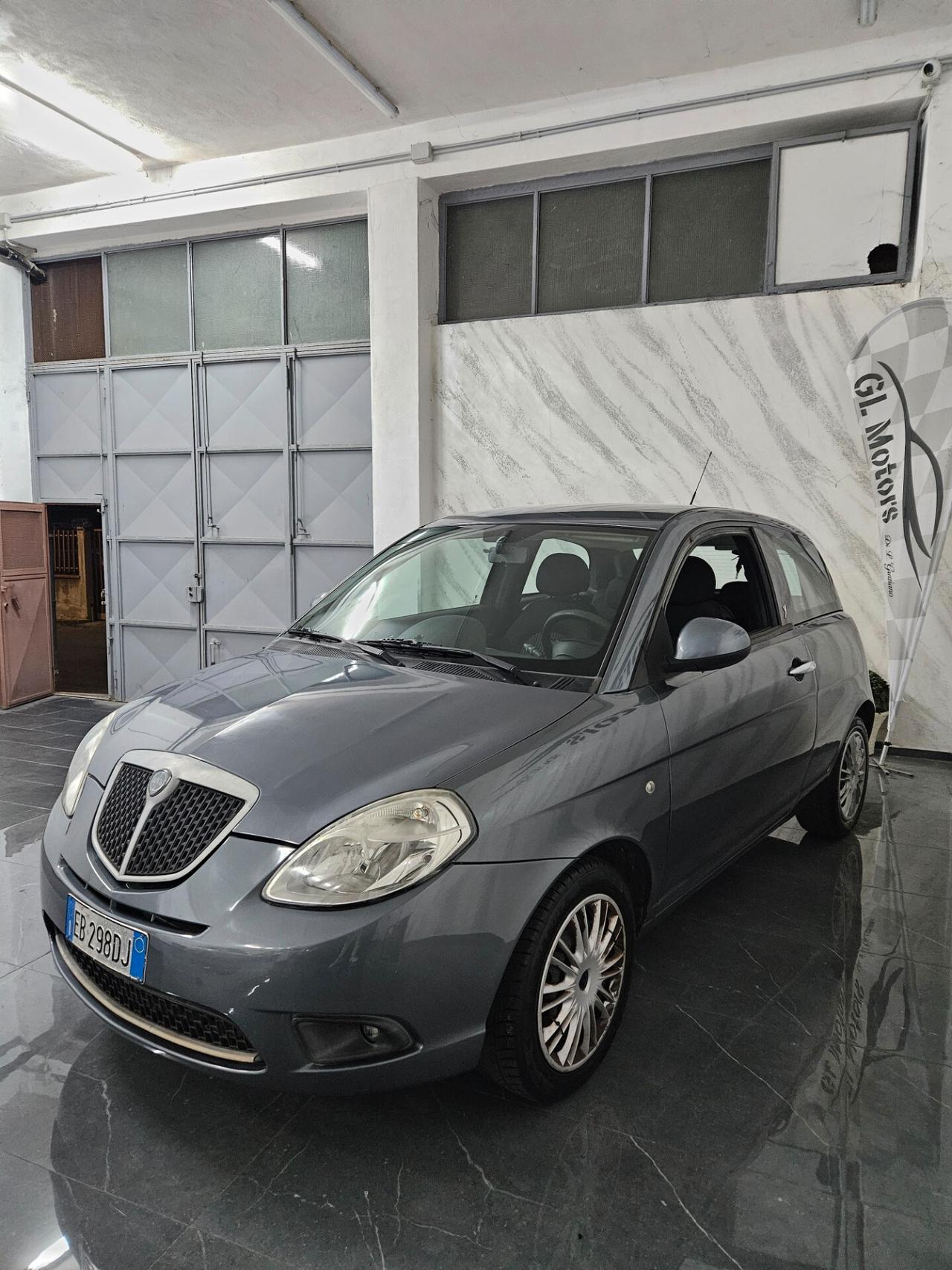 Lancia Ypsilon 1.2 Argento