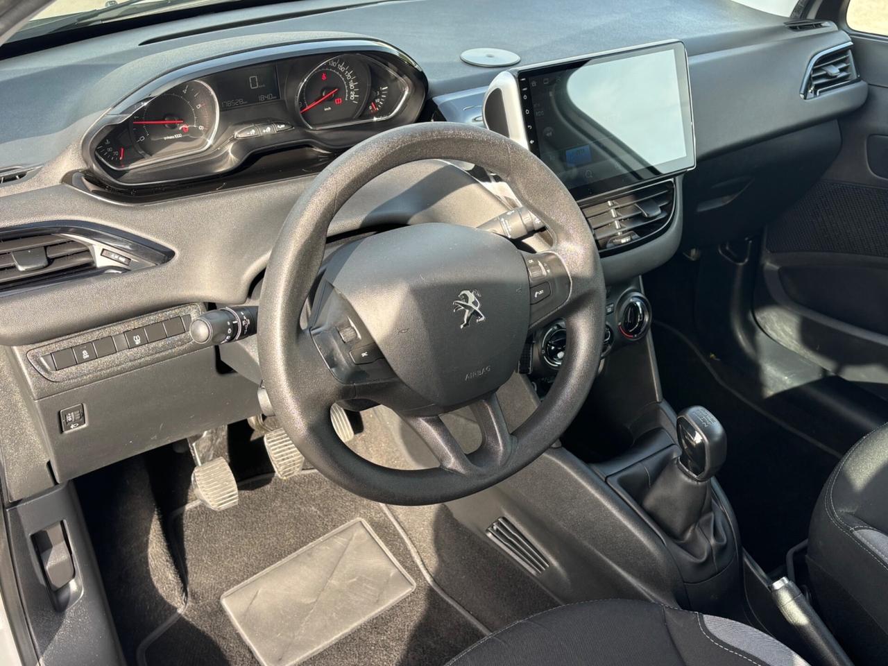 Peugeot 208 1.4 HDi 68 CV 5 porte Allure