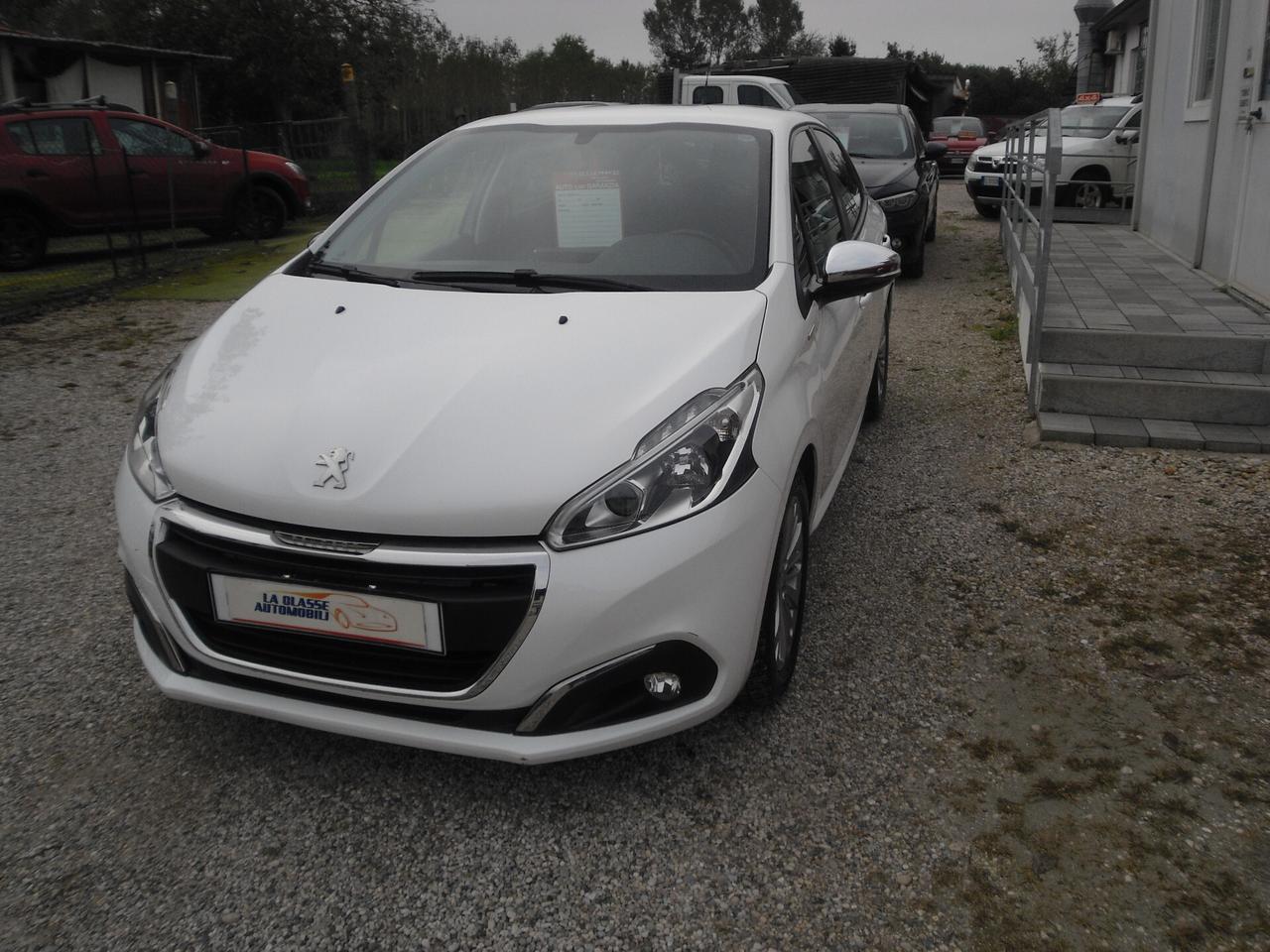 Peugeot 208 PureTech 82 5 porte Style neopatentati