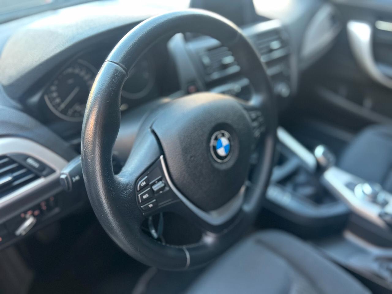 Bmw 116 116d 5p. Urban