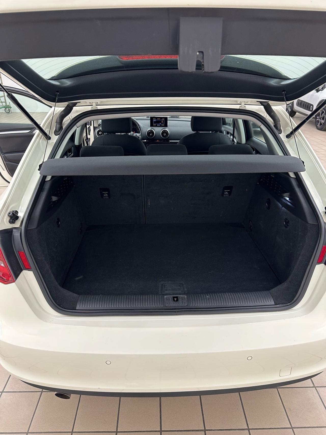 Audi A3 SPB 1.6 TDI clean diesel S tronic Business