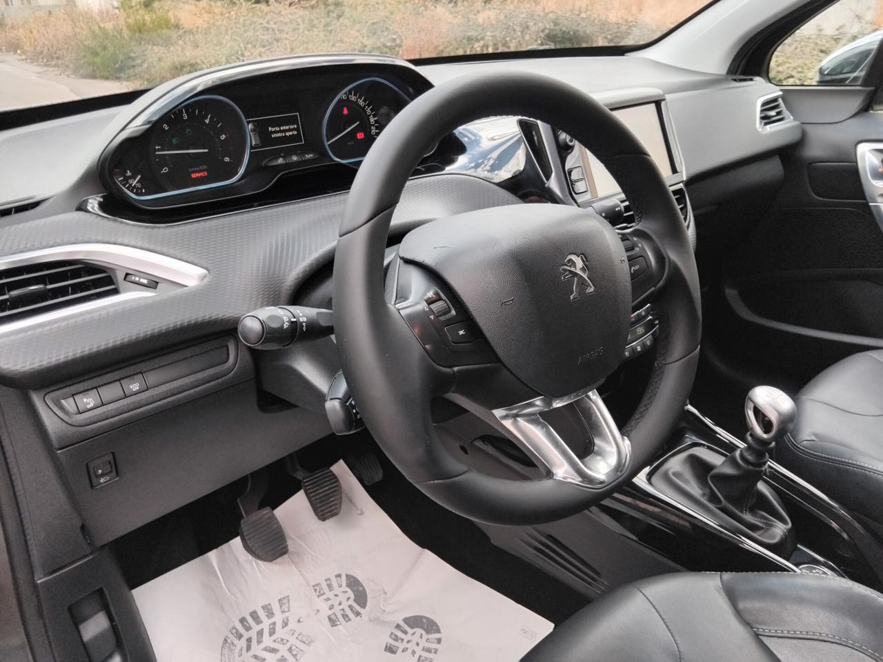 Peugeot 2008 1.6 Blue-HDi 120cv Allure