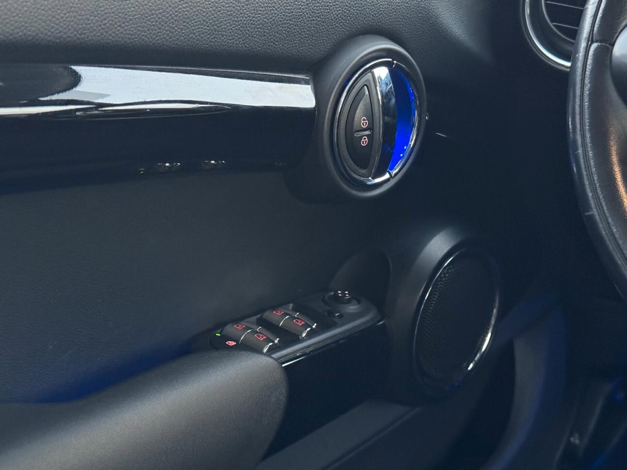 Mini Cooper D 1.5 5 porte - TAGLIANDI CERT. - GARANZIA FINO A 5 ANNI