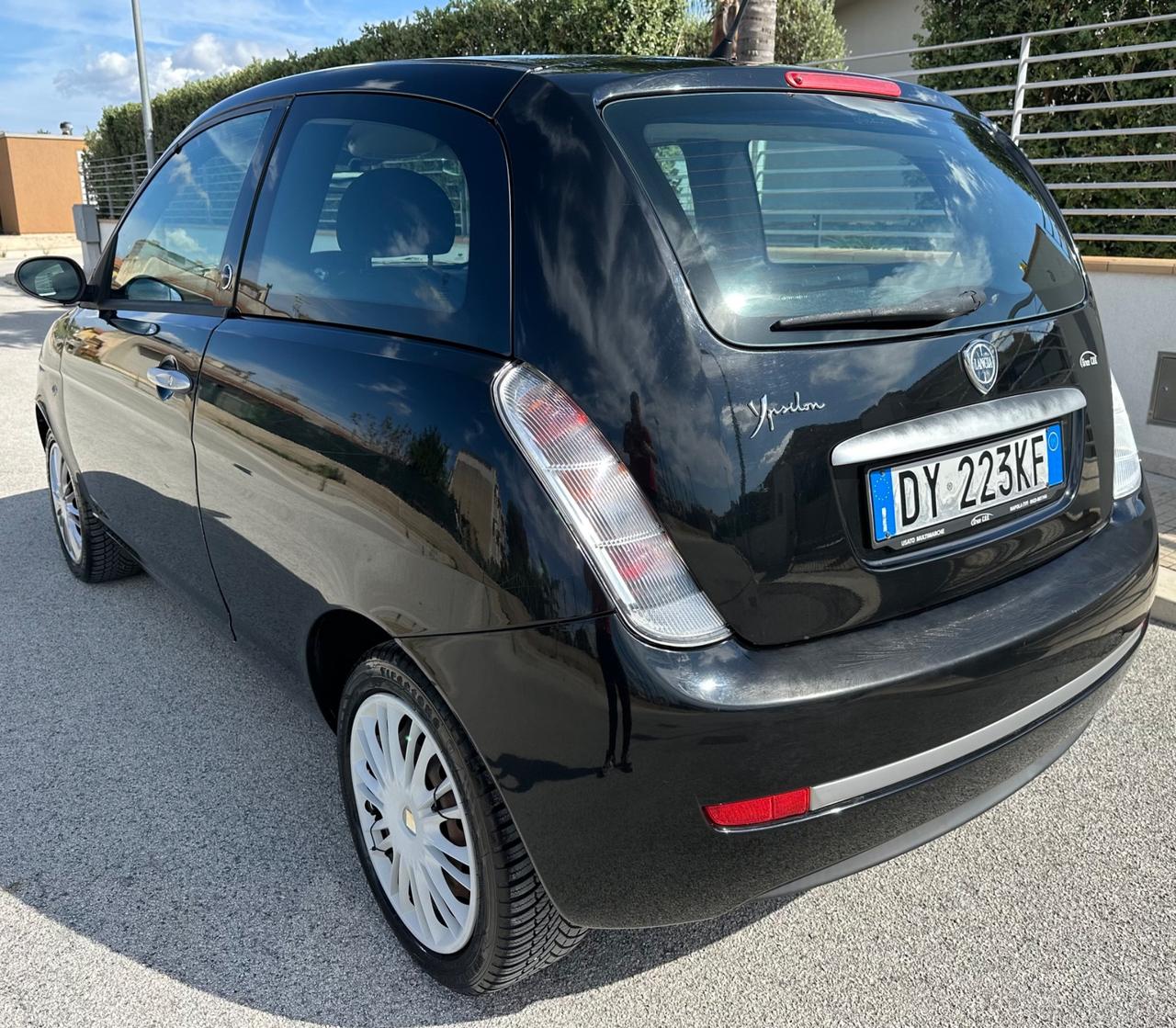 Lancia Ypsilon 1.4 Platino Ecochic GPL