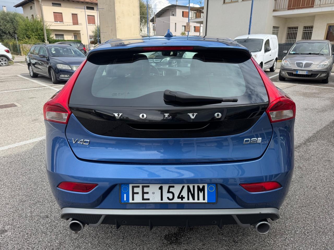 Volvo V40 D2 R-design Momentum