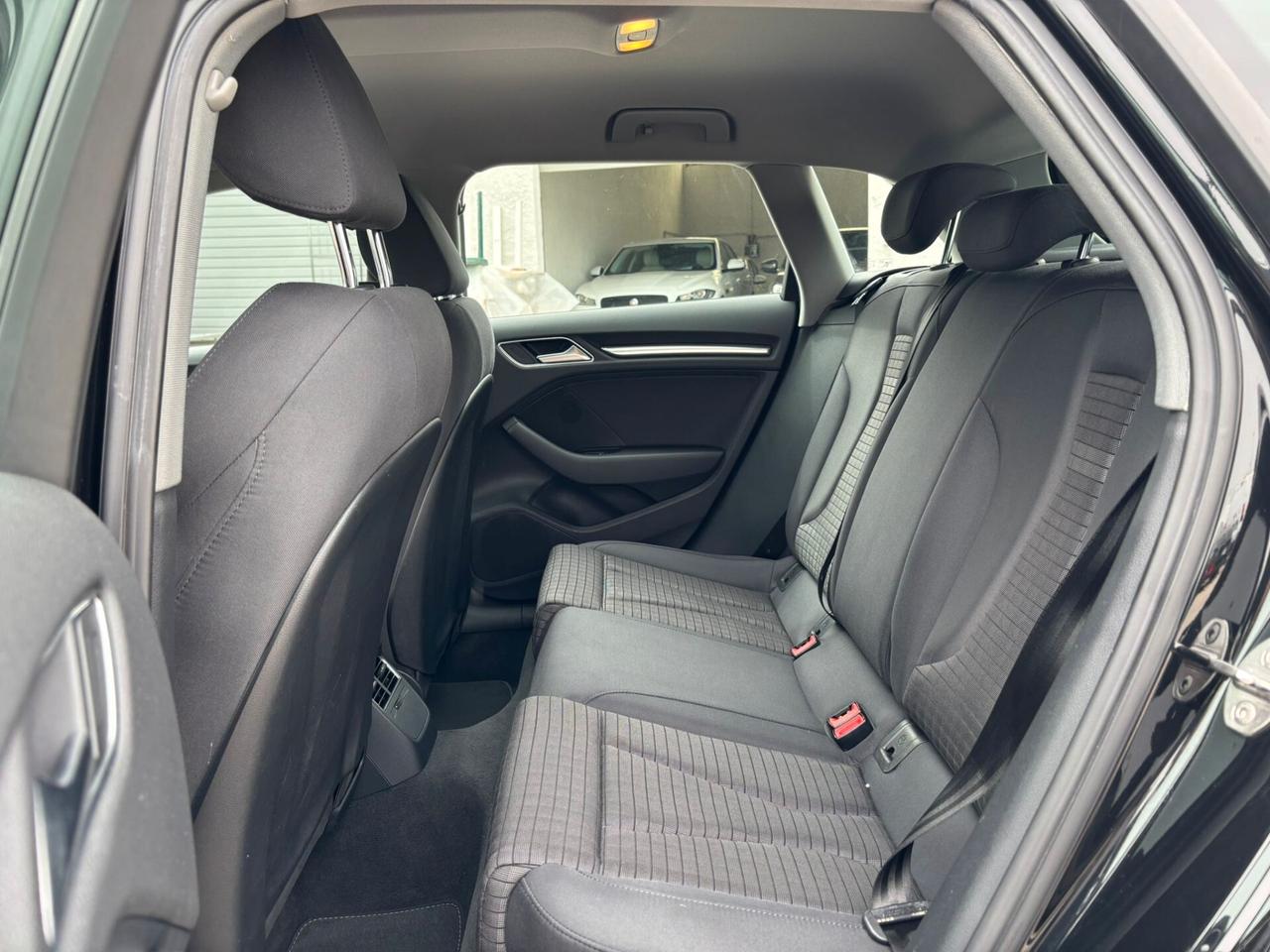 Audi A3 SPB 1.6 TDI 116 CV S tronic Design