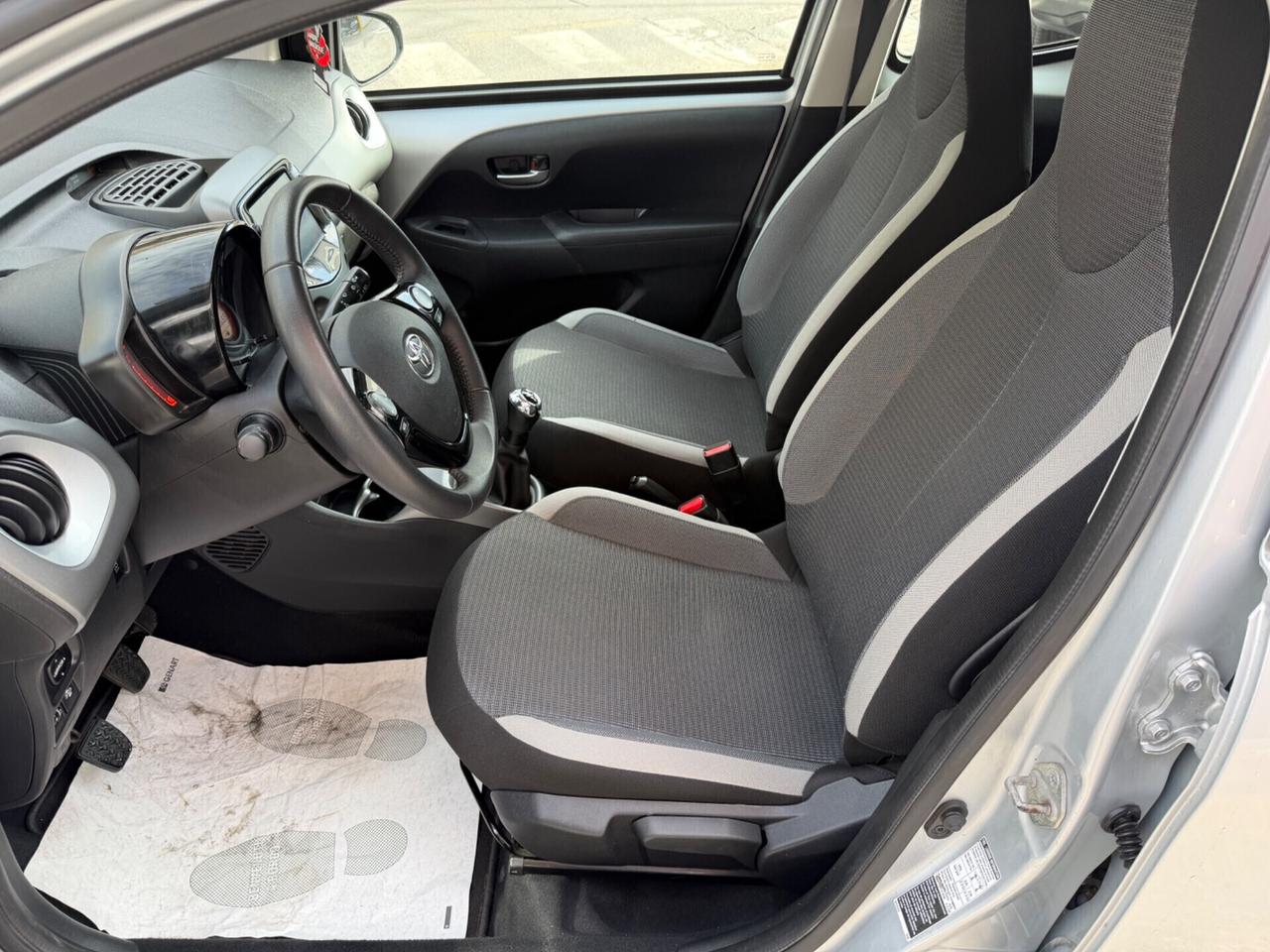 TOYOTA AYGO 1.0 NEOPATENTATI 5 PORTE