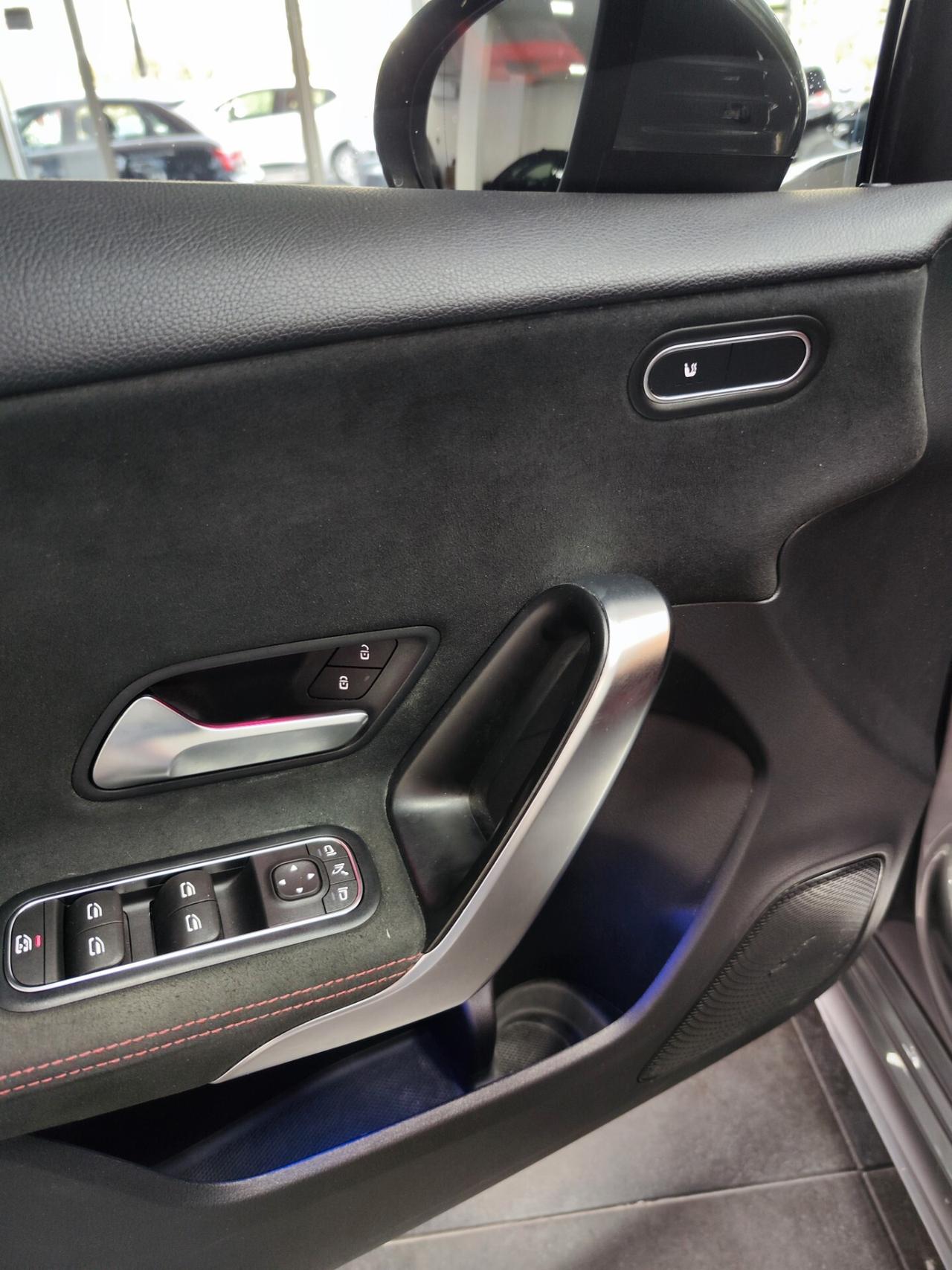 Mercedes-benz A 180 116CV Premium Amg LED