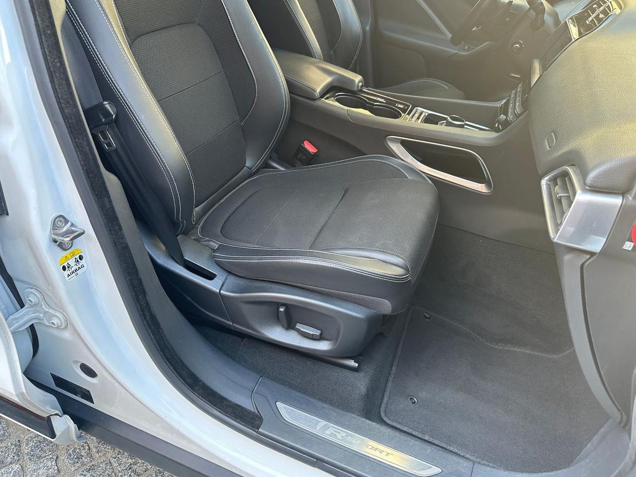 Jaguar F-Pace R-Sport 2.0 20d Turbo #11029