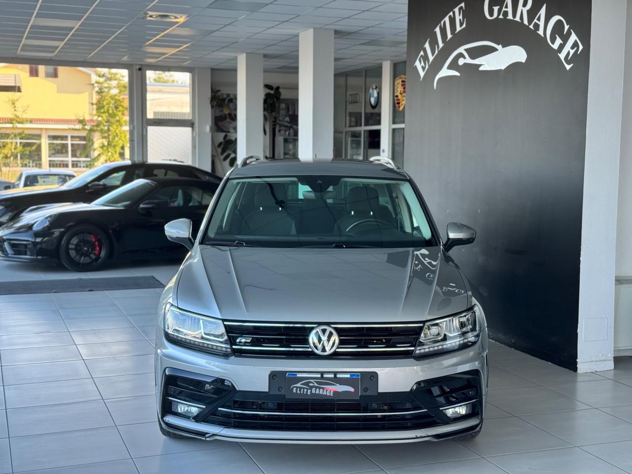 Volkswagen Tiguan 2.0 TDI 150cv DSG R-LINE ACC LED