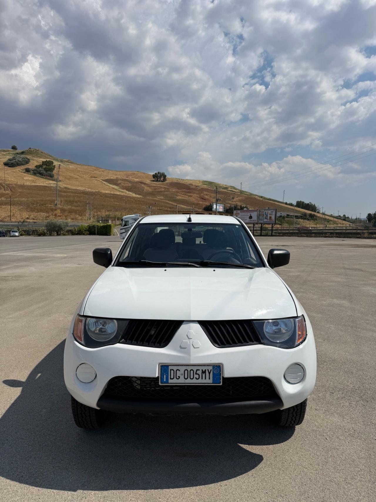 Mitsubishi L200 2.5 DI-D/136CV Double Cab