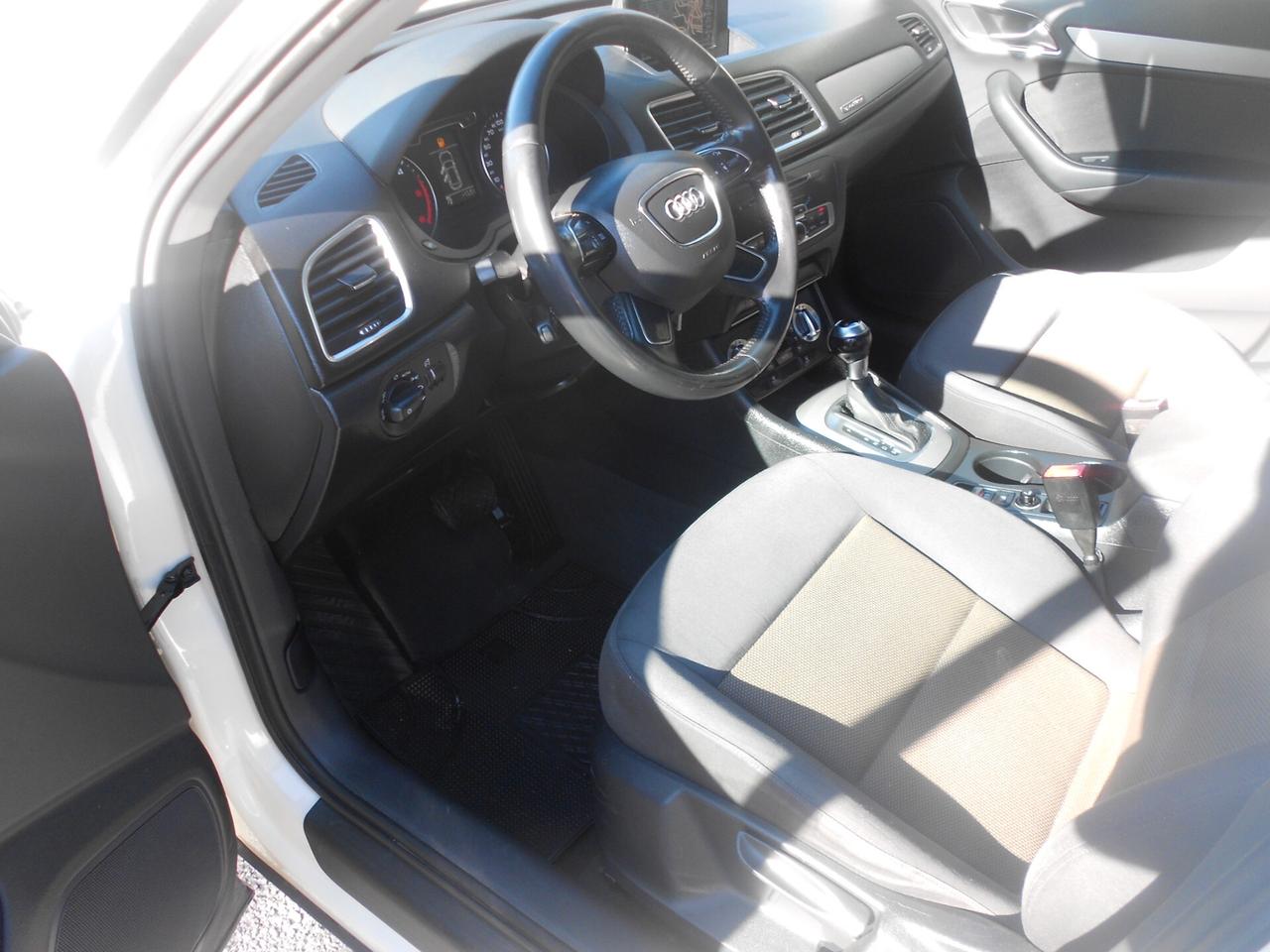 Q3 quattro(4x4)2.0TDI(S-TRONIC,TETTO-NAVI)STRAFULL