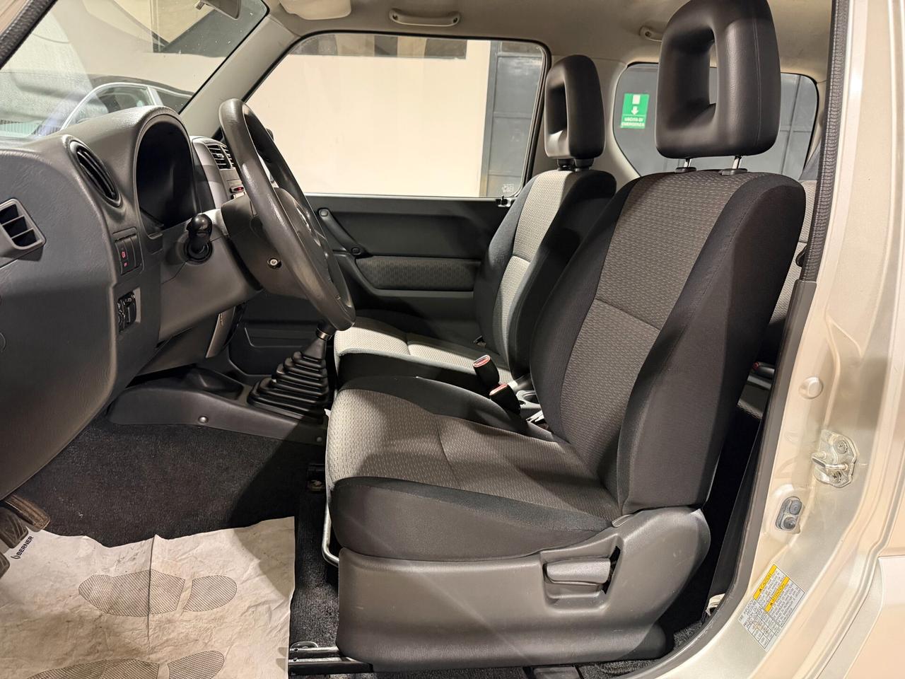 Suzuki Jimny 1.3i 4WD CON RIDOTTE-CLIMA-AUTORADIO