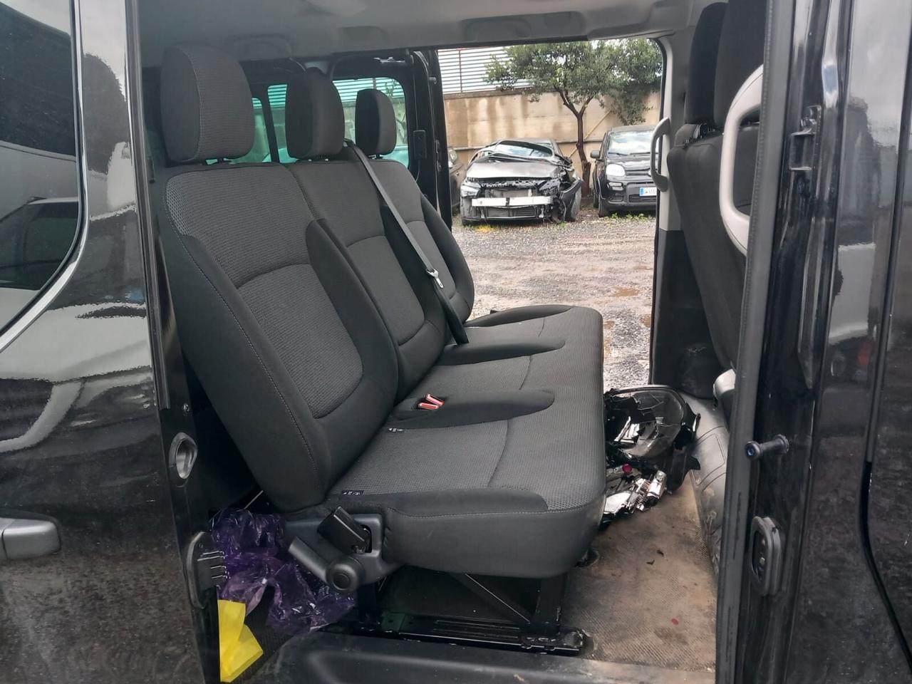 Renault Trafic BluedCi 150CV 9 POSTI SINISTRATO