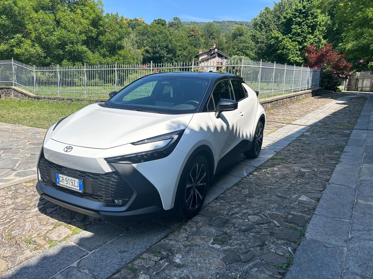 Toyota C-HR 1.8 Hybrid E-CVT Trend