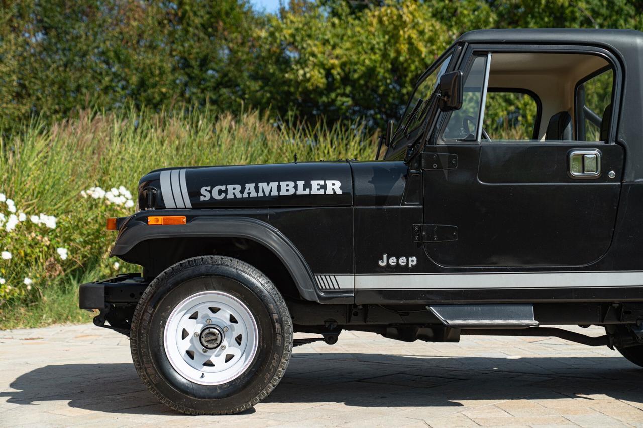 Jeep CJ-8 SCRAMBLER - RDS01618