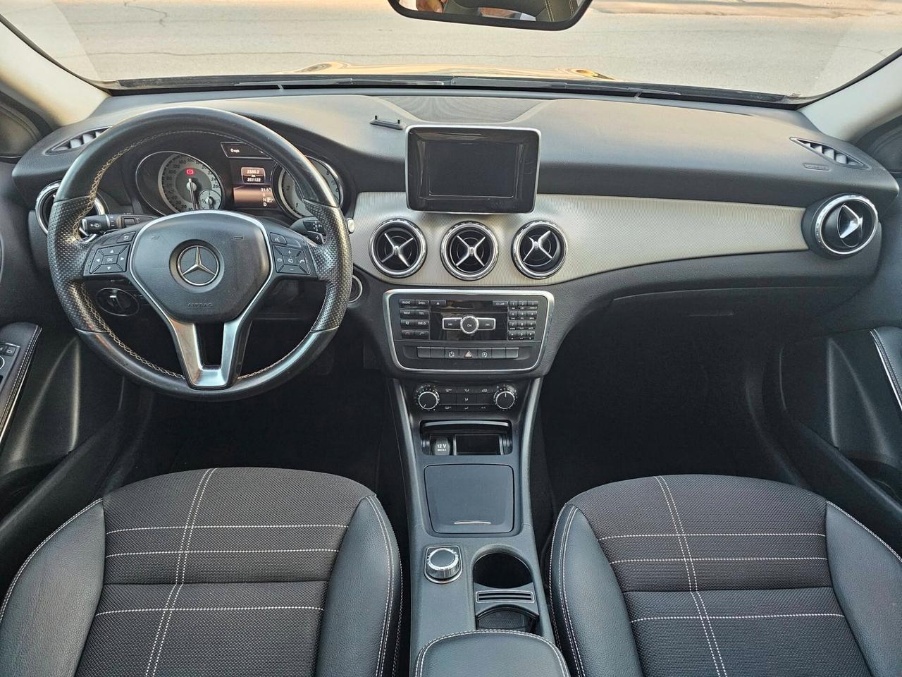 MERCEDES GLA 200CDI 136CV SPORT PREMIUM AUTOMATIK
