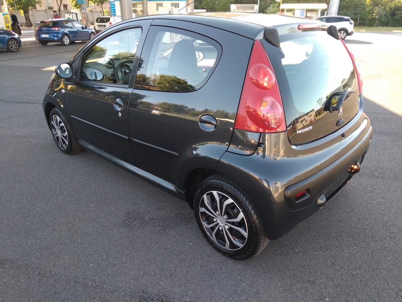 Peugeot 107 1.0 68CV 5p. Allure x neopatentati
